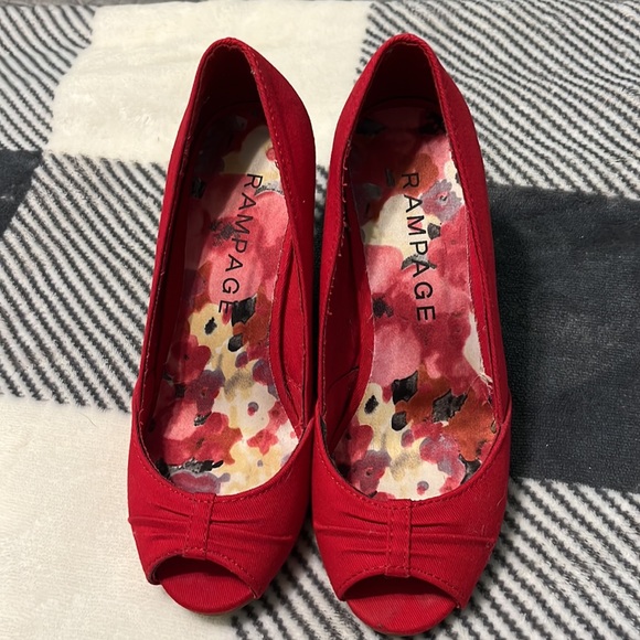 Heels 👠 - Picture 4 of 4